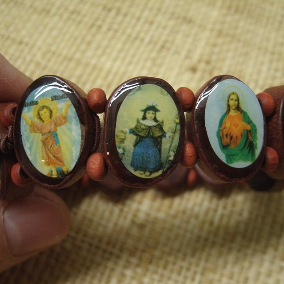 Handmade Wood Religious Pictures Bracelet - Picture 10 of 16